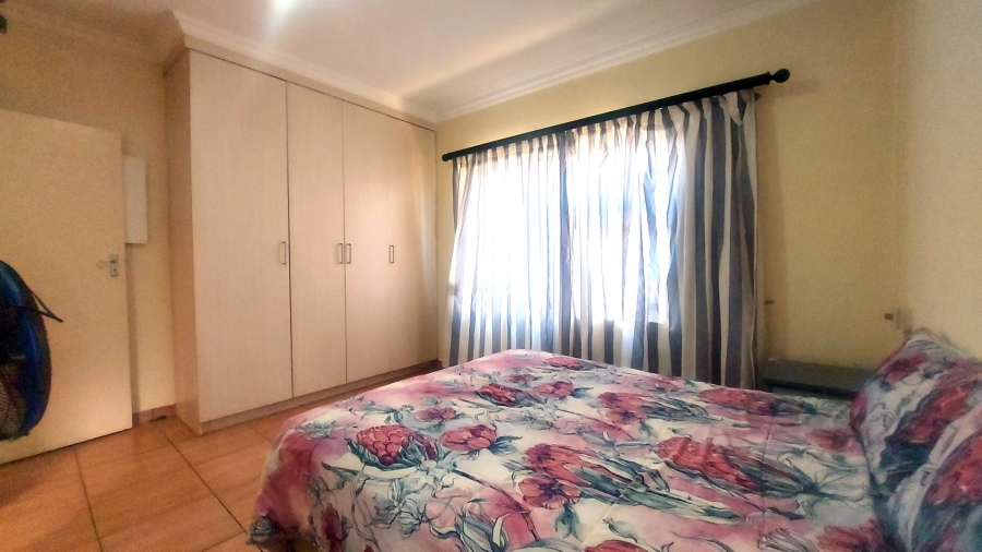 2 Bedroom Property for Sale in Gateway Manor North West